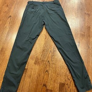 Lululemon Commission Pant Classic - Slim Fit (Obsidian)